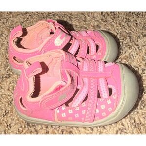 Genuine Baby (OshKosh) Toddler Pink Closed Toe Rubber Sole Sandals Size 3